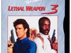 Movie poster: two detectives holding guns